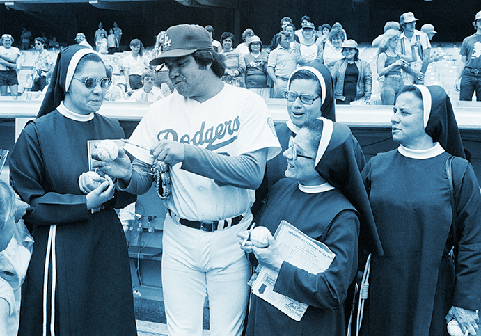 Fernando Valenzuela with a group of nuns