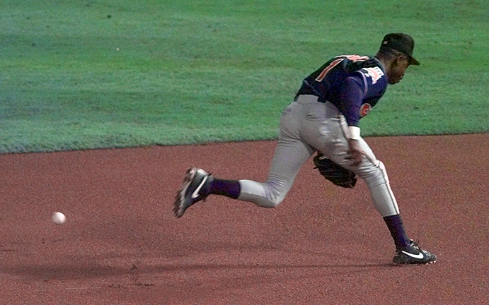 Tony Fernandez's misplay in the seventh game of the 1997 World Series