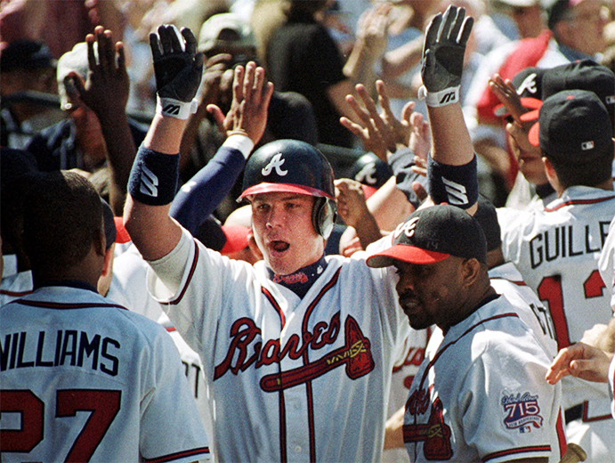 Chipper Jones flubs foul ball in stands at Braves' NLDS Game 3