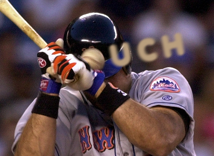 Mike Piazza gets hit in the head by a Roger Clemens pitch