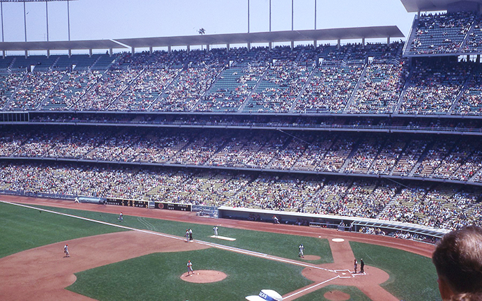 Pipe leak at Dodger Stadium forces umpires to cut ballgame short