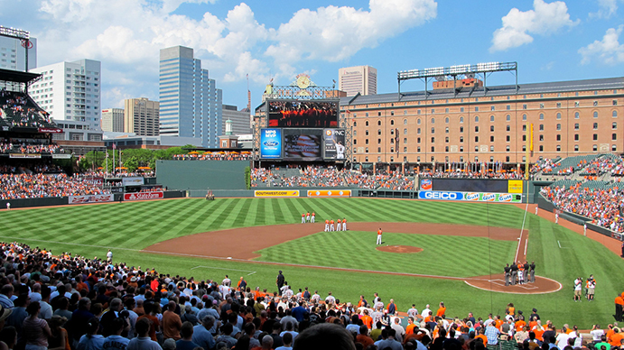 1990s Texas ballpark now “old,” not entertaining enough