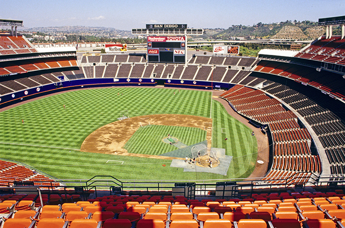 San Diego Padres play final game at Qualcomm Stadium in 2003 